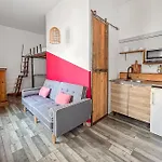 Apartment Avec Terrasse Et Clim Proche Centre *