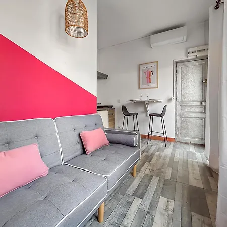 Studio Avec Terrasse Et Clim Proche Centre