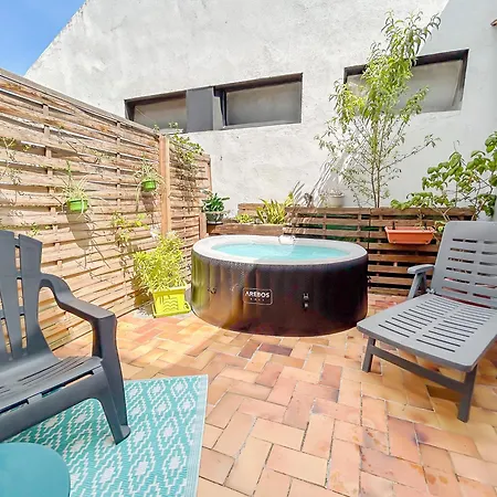 Studio Avec Terrasse Et Clim Proche Centre *