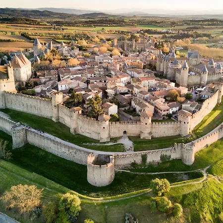 Studio Avec Terrasse Et Clim Proche Centre Apartment