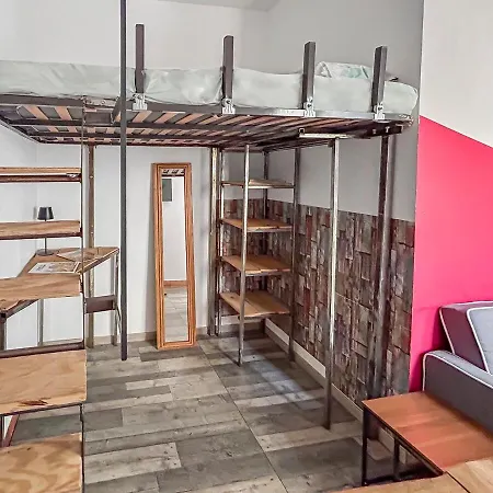 Studio Avec Terrasse Et Clim Proche Centre Apartment *