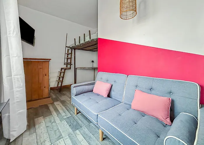 Studio Avec Terrasse Et Clim Proche Centre Apartment